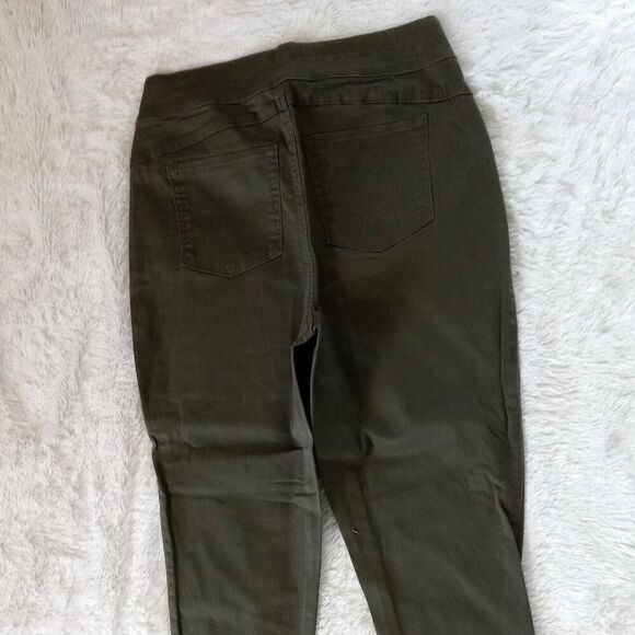 Women's 2 Pocket Pull-on, Tapered Leg, Stretch Jeans Size 12W (Olive Green) NEW - Picture 4 of 6
